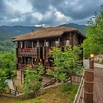 Yliessa Hotel