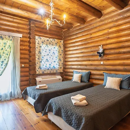 فندق Yliessa Domnista